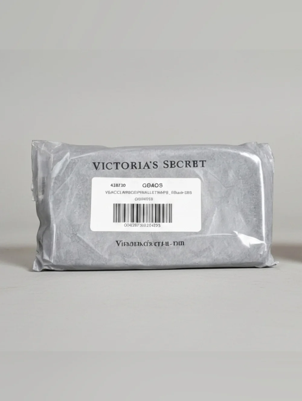 Victoria's Secret Black V-Quilt Zip Wallet Gold Tone Signature VS Hardware NEW - Picture 5 of 6